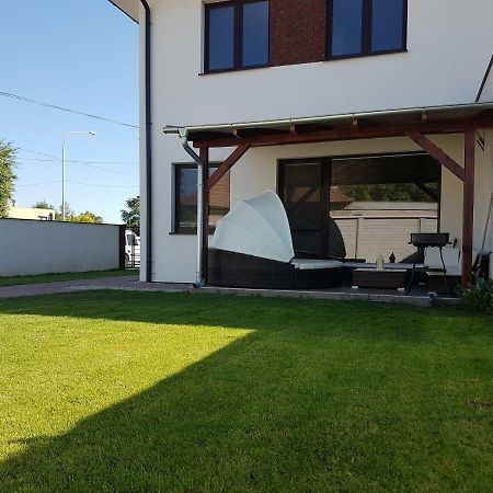 Apartment J&D Dunajská Streda Buitenkant foto