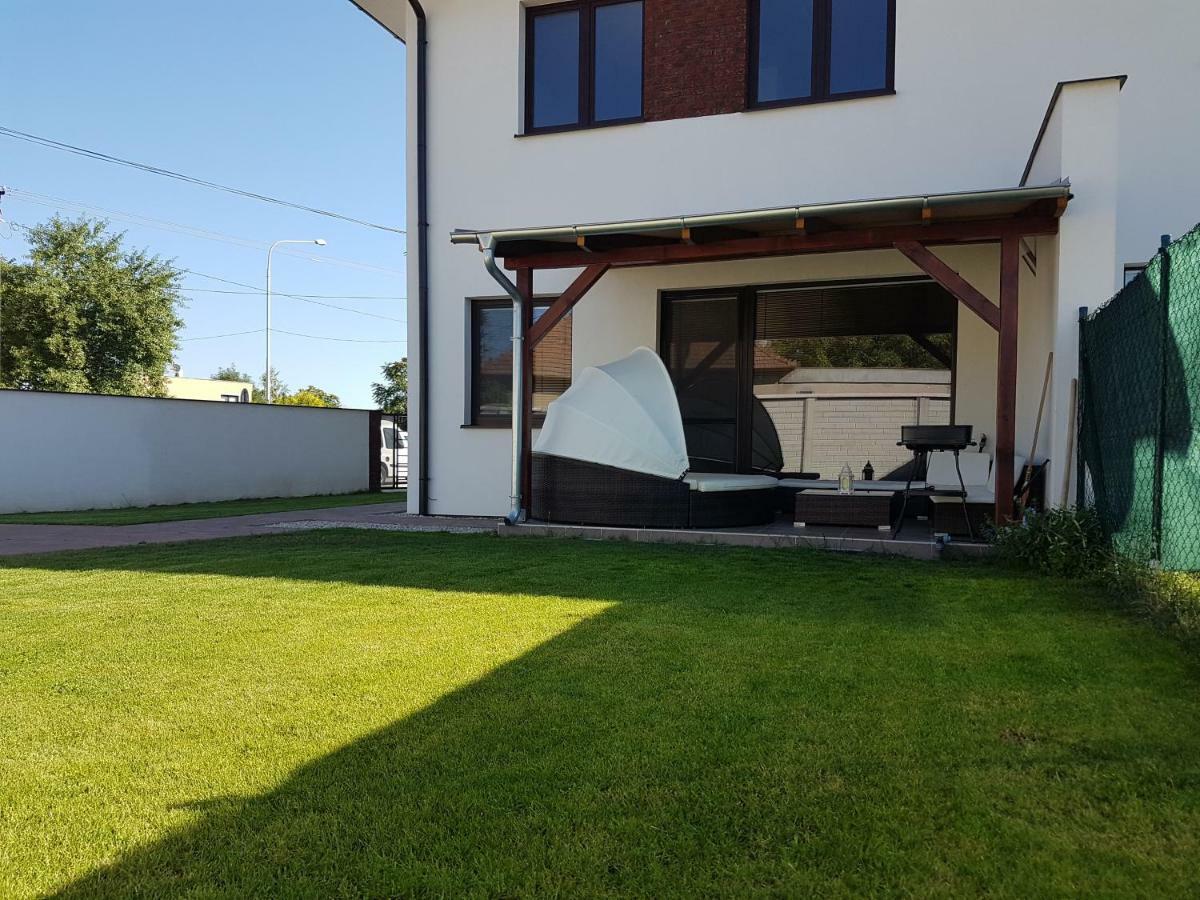 Apartment J&D Dunajská Streda Buitenkant foto