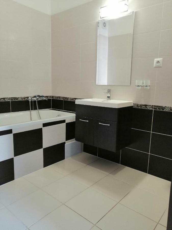 Apartment J&D Dunajská Streda Buitenkant foto